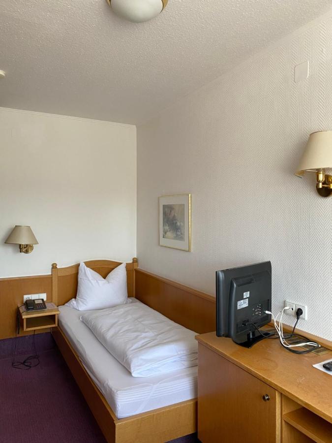 Hotel-Restaurant Zum Loewen Jestetten Extérieur photo