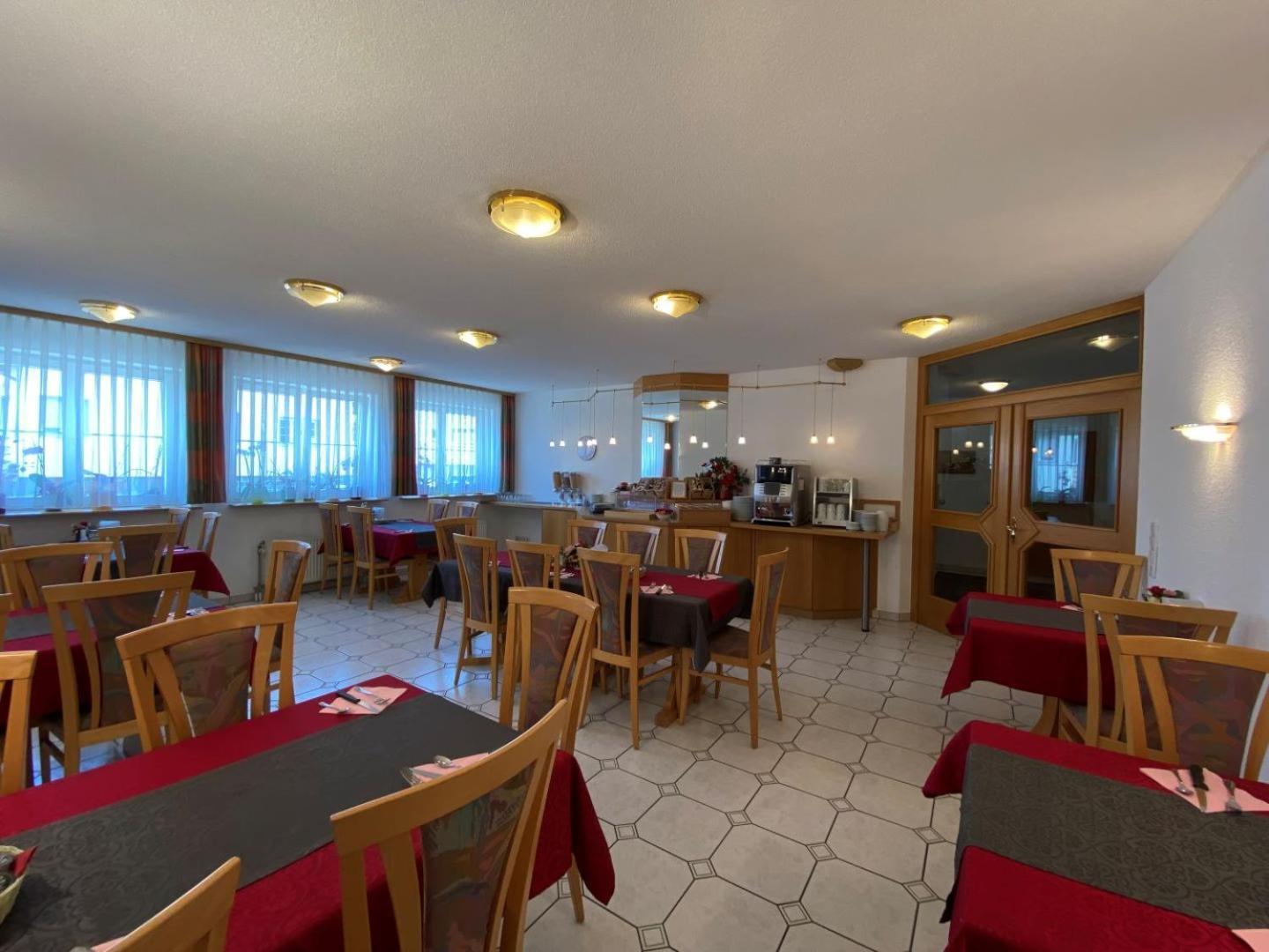 Hotel-Restaurant Zum Loewen Jestetten Extérieur photo
