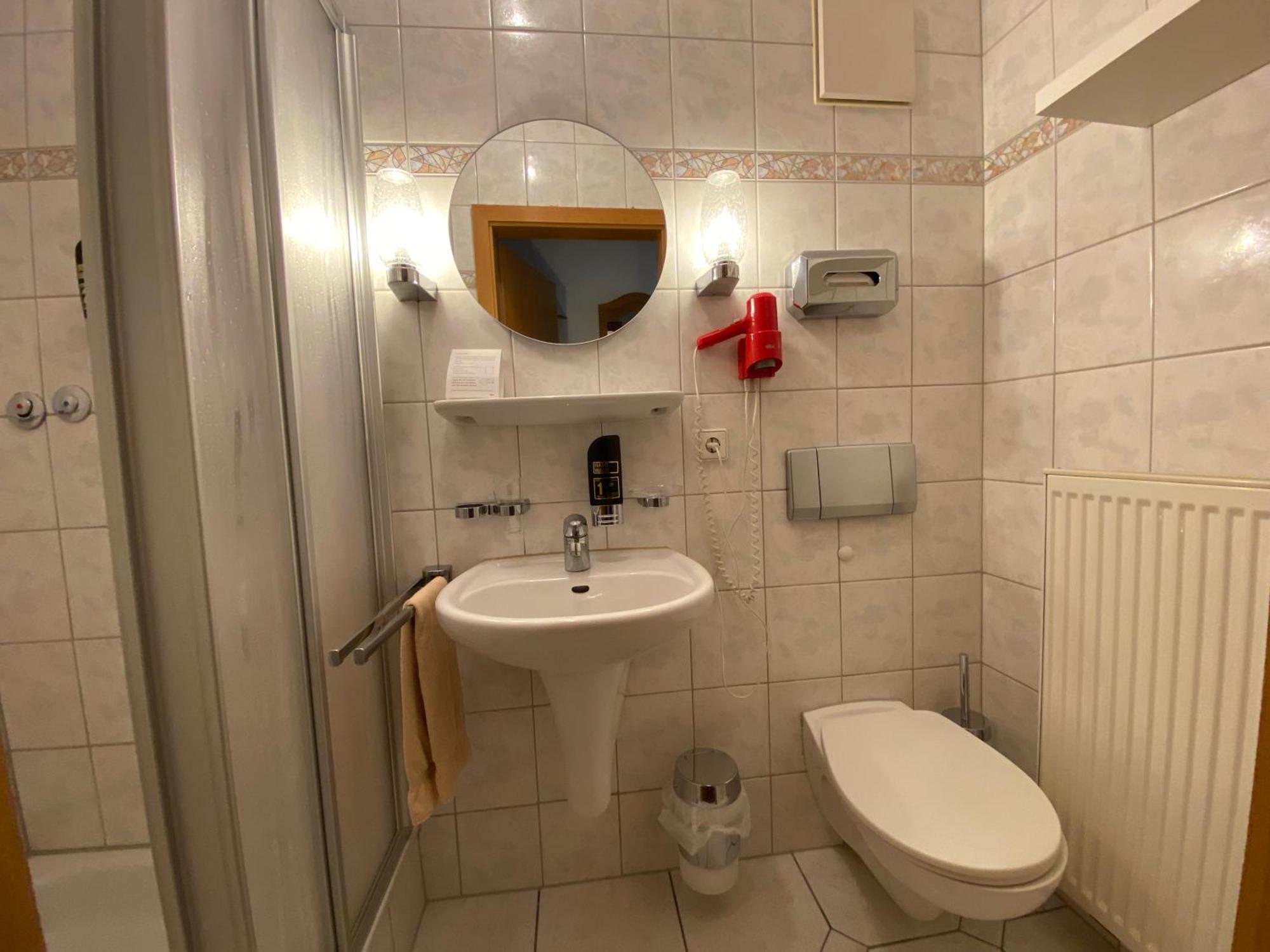 Hotel-Restaurant Zum Loewen Jestetten Extérieur photo