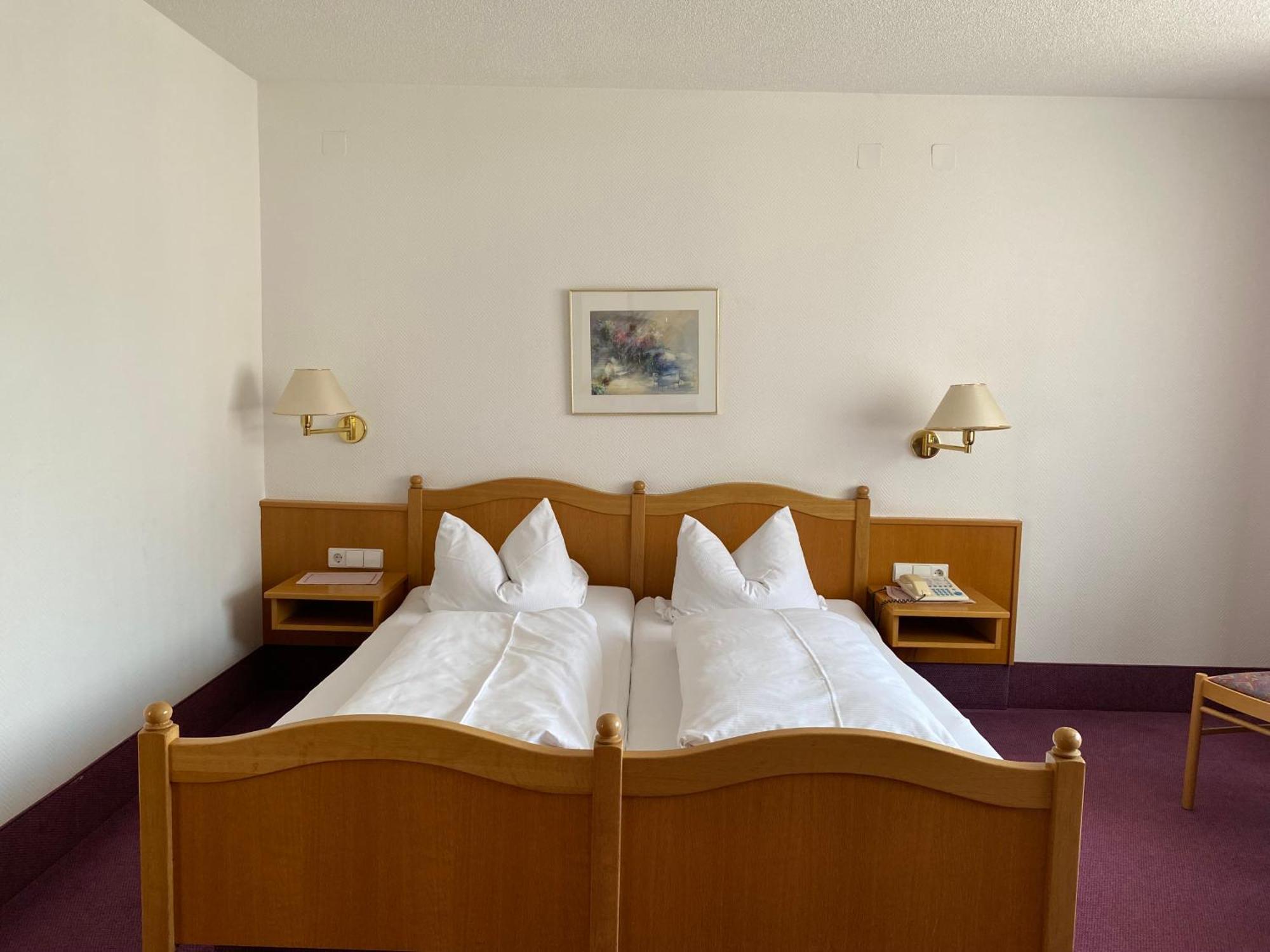 Hotel-Restaurant Zum Loewen Jestetten Extérieur photo