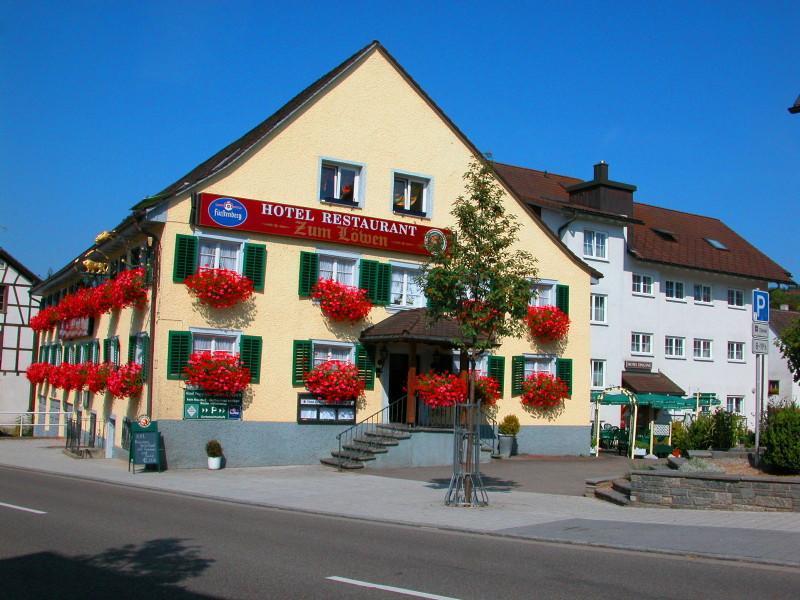 Hotel-Restaurant Zum Loewen Jestetten Extérieur photo